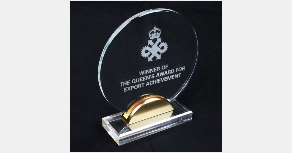 Ravanox 7" Diamond Crystal Rising Star Award, Custom Engraved Crystal